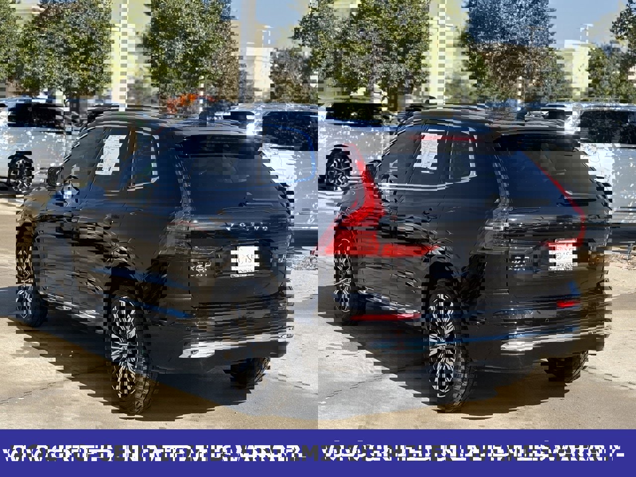Certified 2023 Volvo XC60 B5 Plus w/ Climate Package image 6