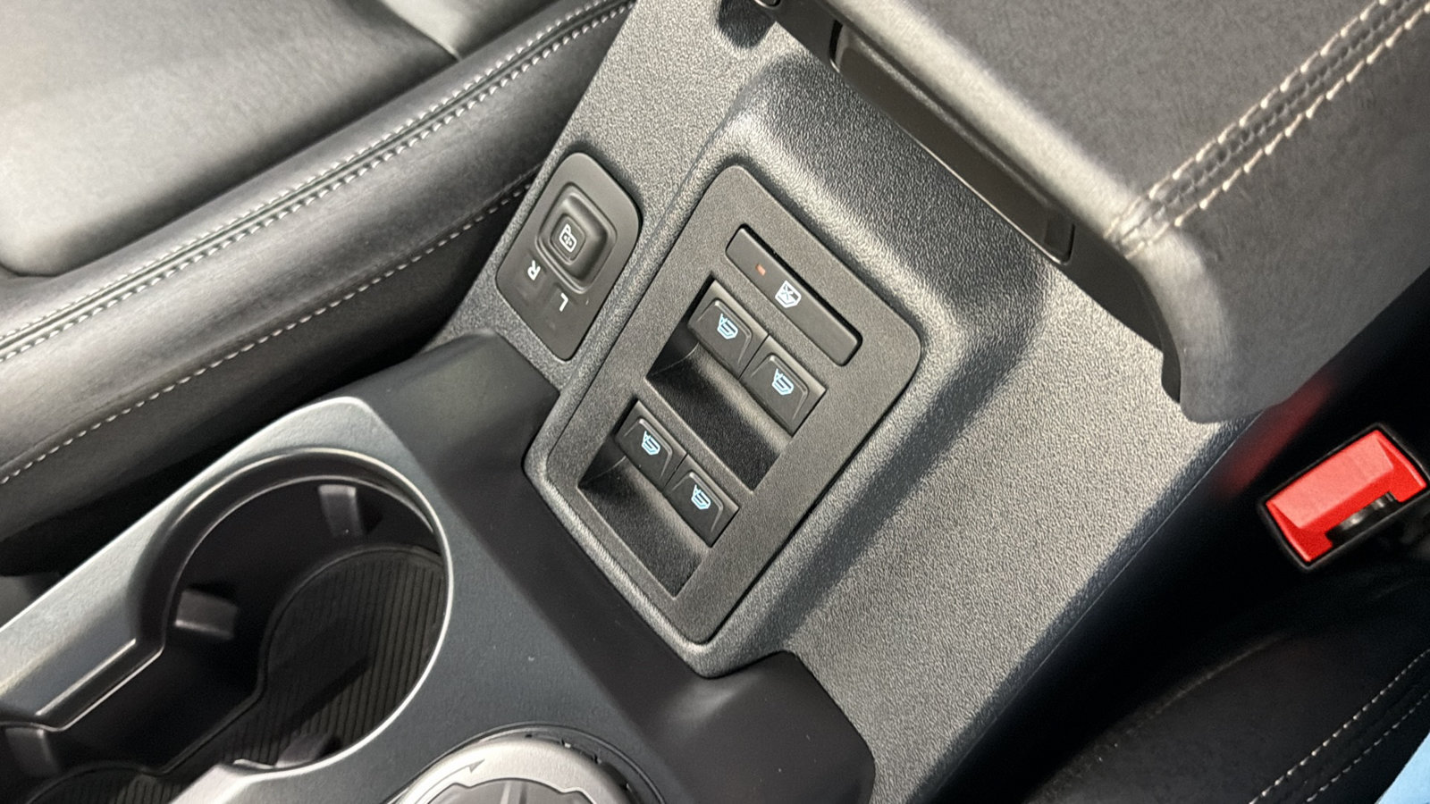 Used 2025 Ford Bronco Badlands AWD/4WD image 25