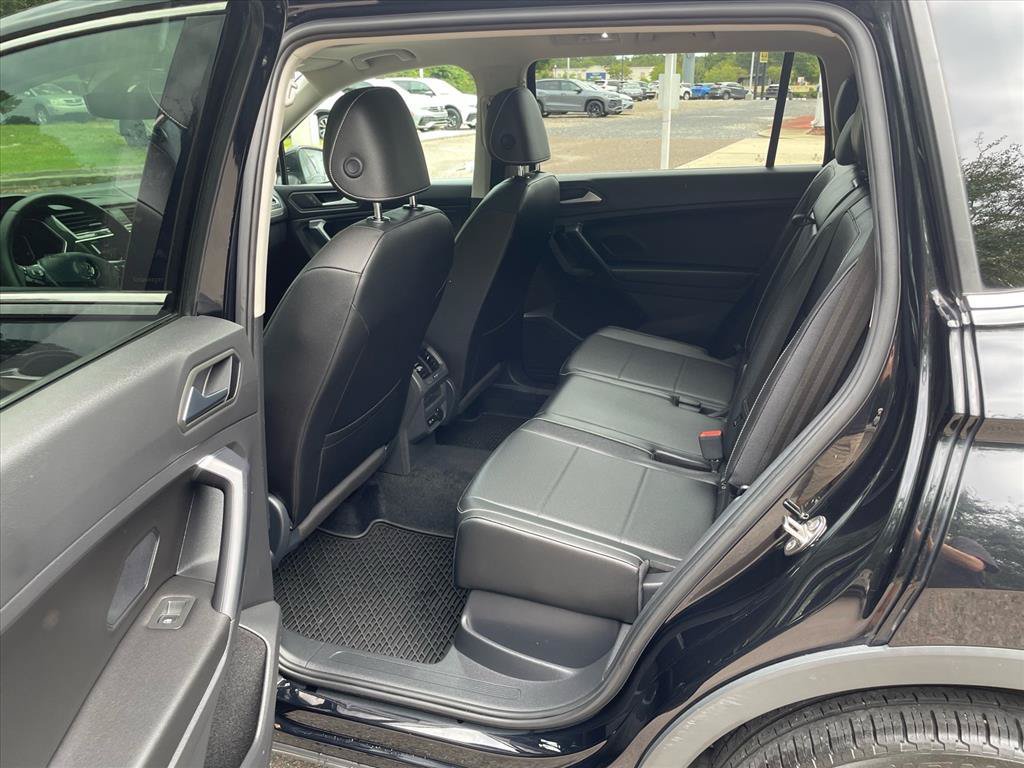 Used 2021 Volkswagen Tiguan SEL w/ 2-Row Tiguan MDO Package AWD/4WD image 7