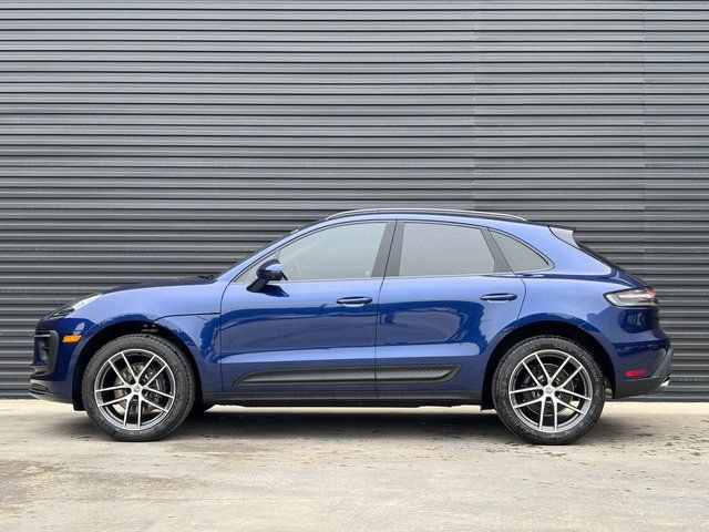 Certified 2026 Porsche Macan AWD/4WD image 2