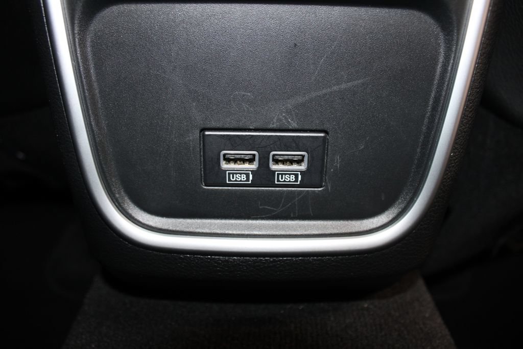 Used 2023 Chrysler 300 Touring AWD/4WD image 29