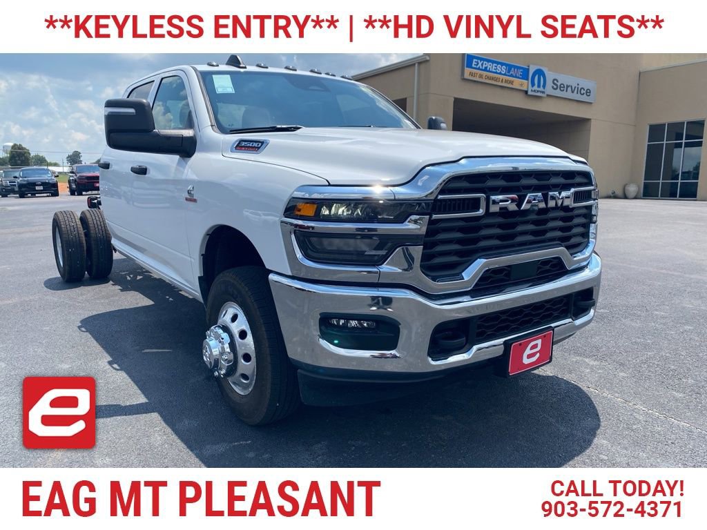New 2025 RAM 3500 Tradesman w/ Chrome Appearance Group