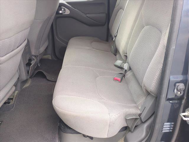 Used 2016 Nissan Frontier SV image 16