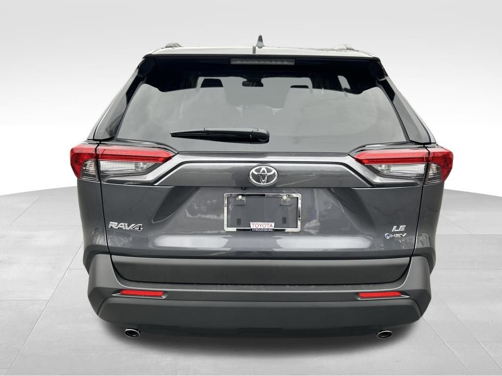 New 2025 Toyota RAV4 LE image 4