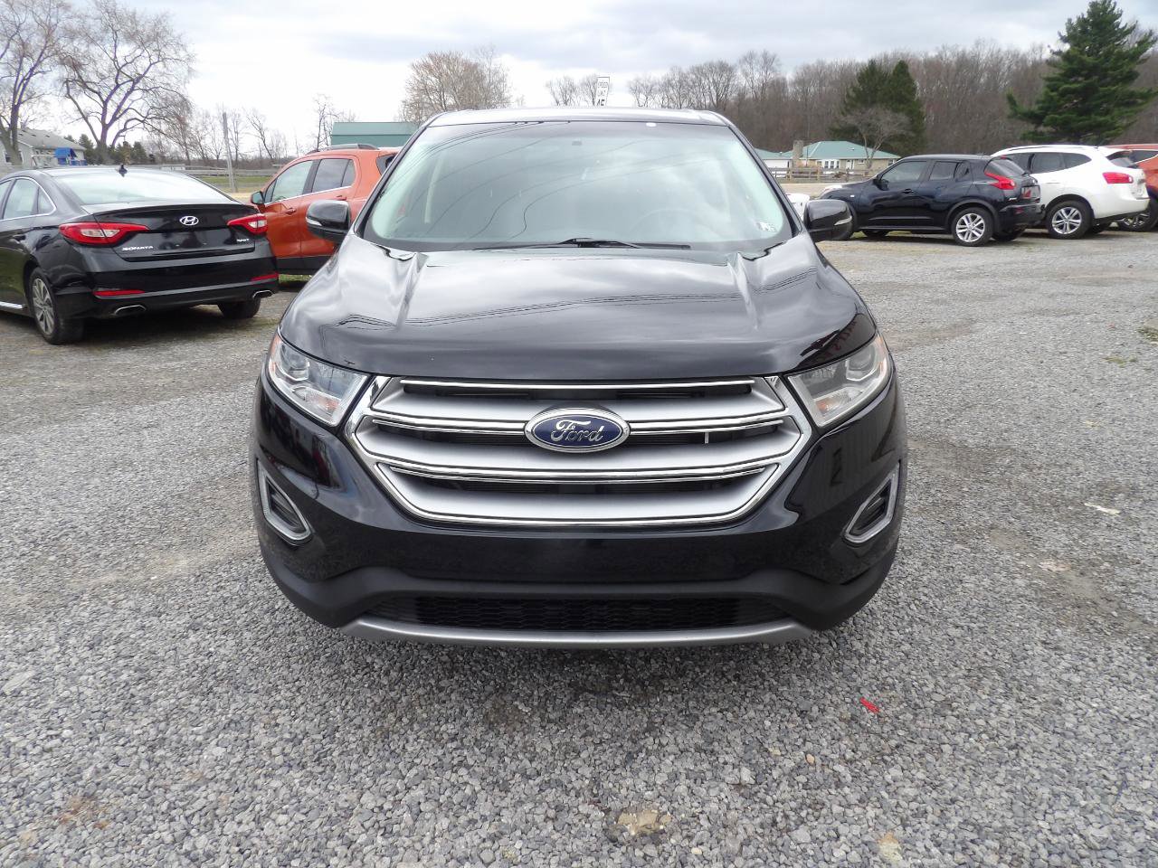 Used 2016 Ford Edge Titanium image 2