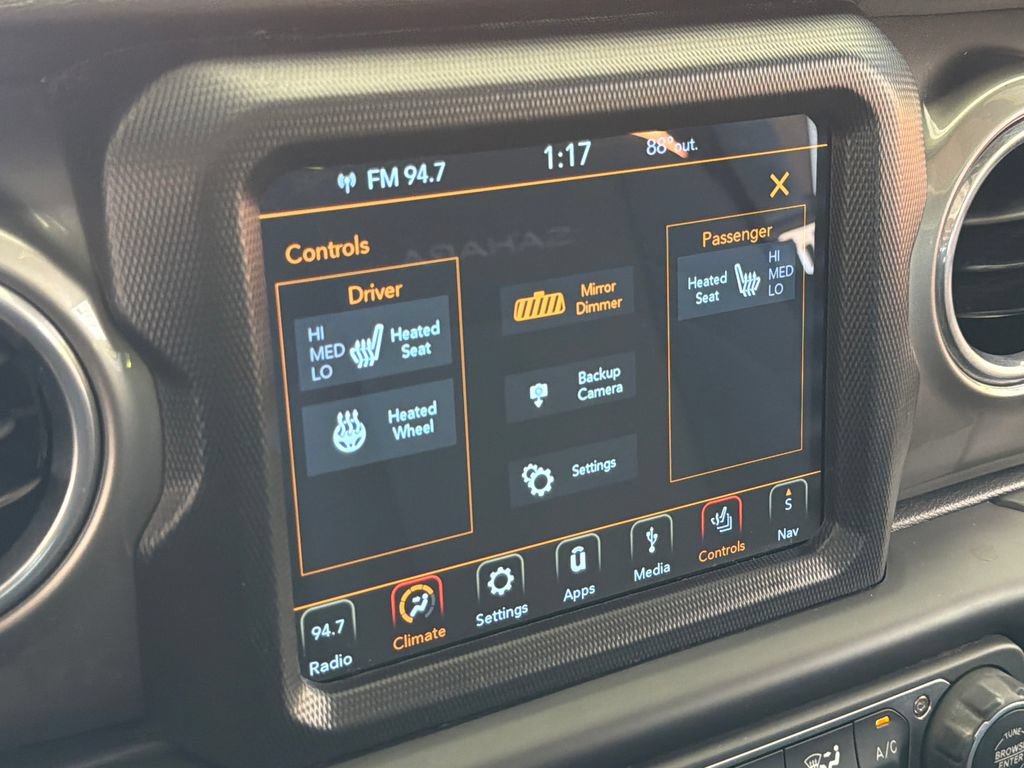 Used 2018 Jeep Wrangler Unlimited Sahara w/ Dual Top Group AWD/4WD image 9