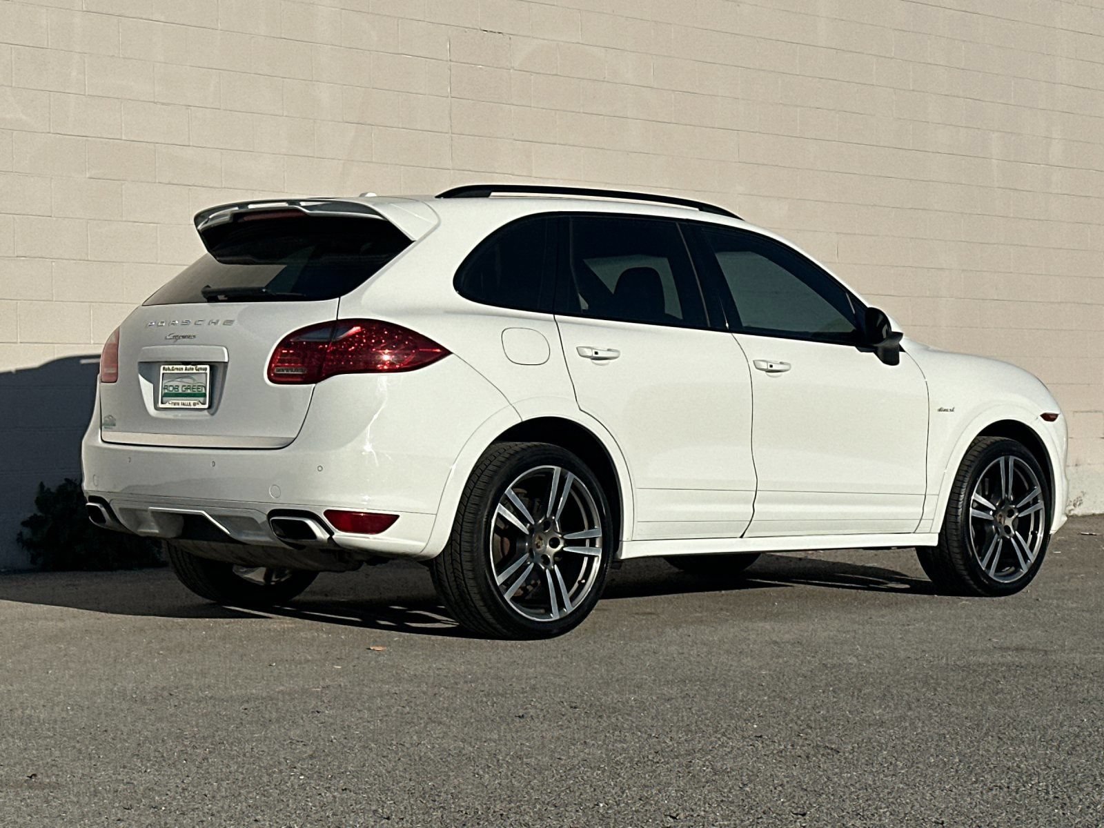Used 2014 Porsche Cayenne Diesel AWD/4WD image 3