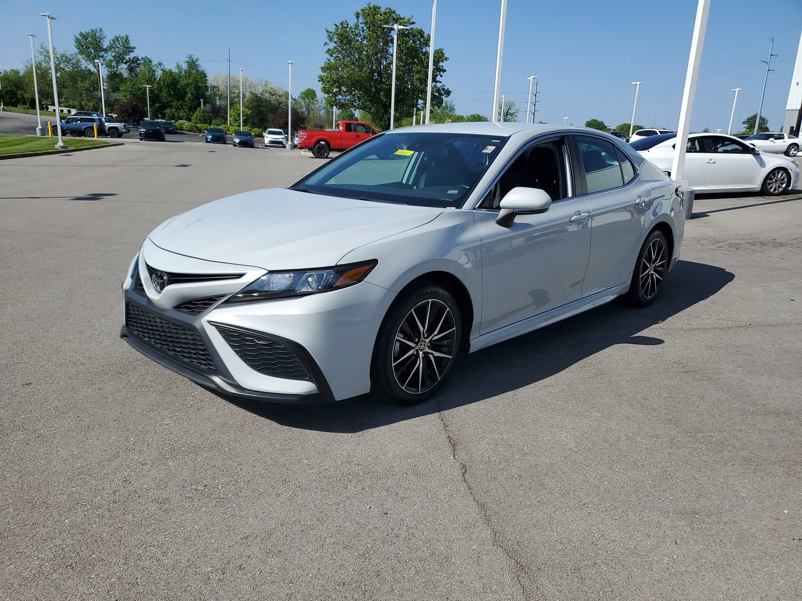 Certified 2024 Toyota Camry SE FWD image 2