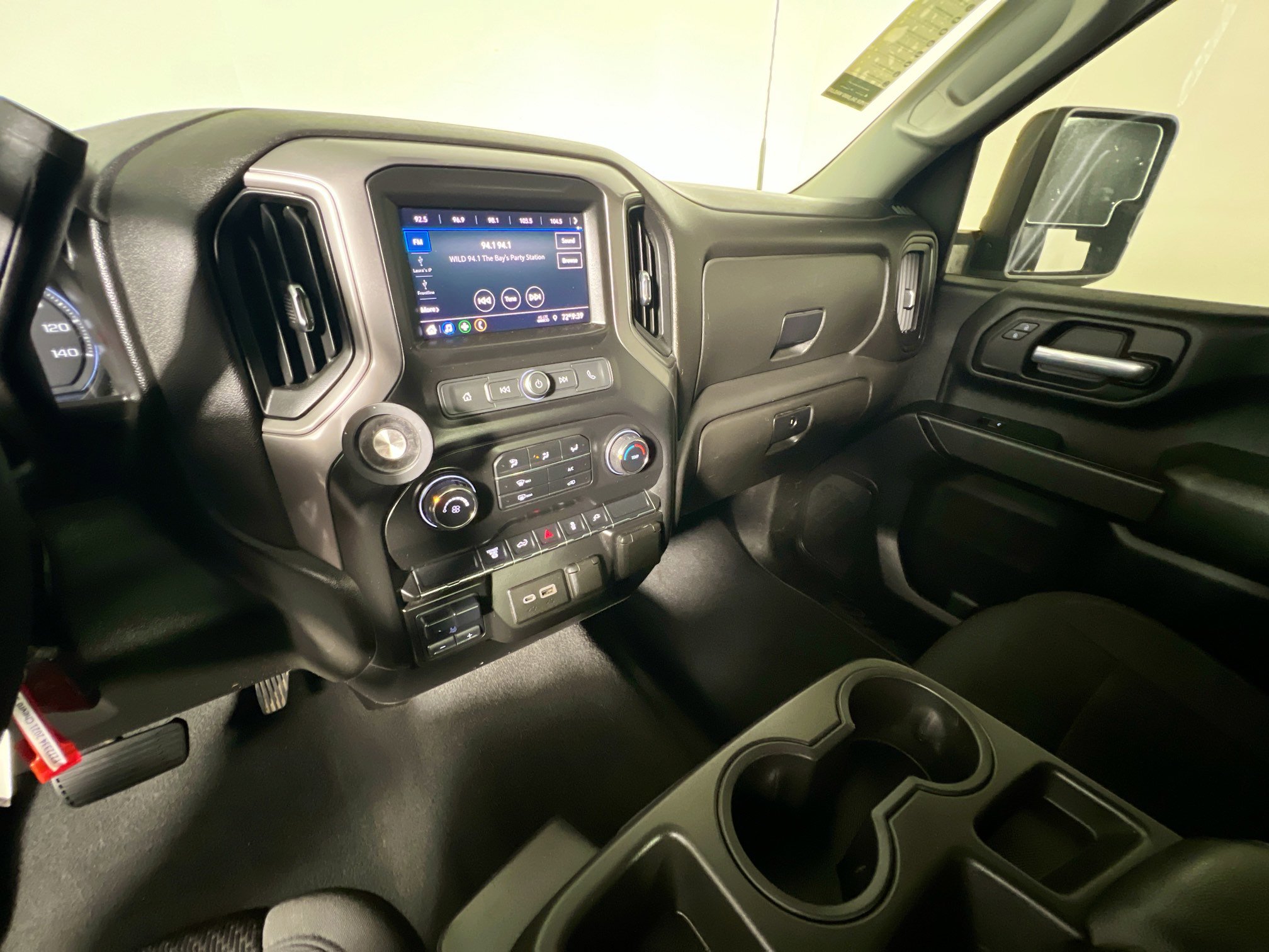 Used 2021 Chevrolet Silverado 2500 Custom w/ Custom Value Package image 25