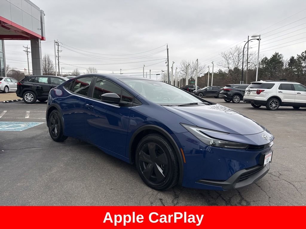 Used 2025 Toyota Prius LE image 9