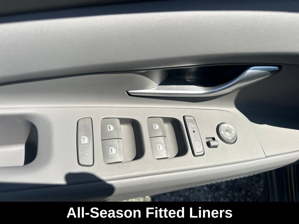Used 2026 Hyundai Elantra SE FWD image 10