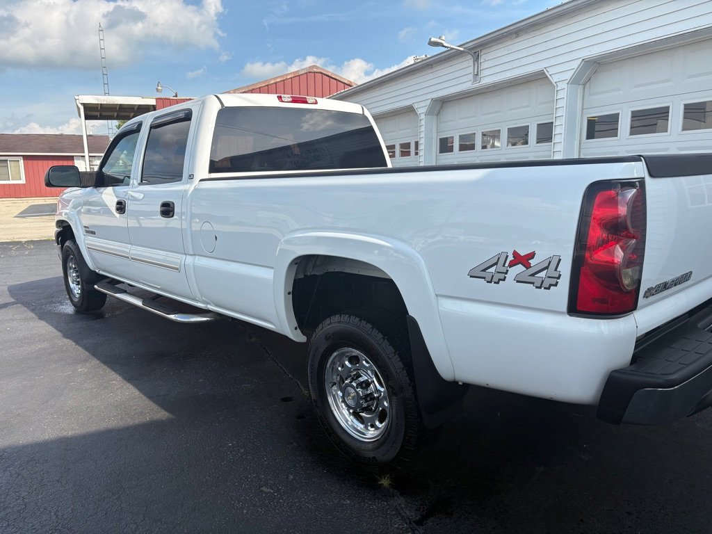 Used 2005 Chevrolet Silverado 2500 LS w/ Heavy-Duty Power Package image 7
