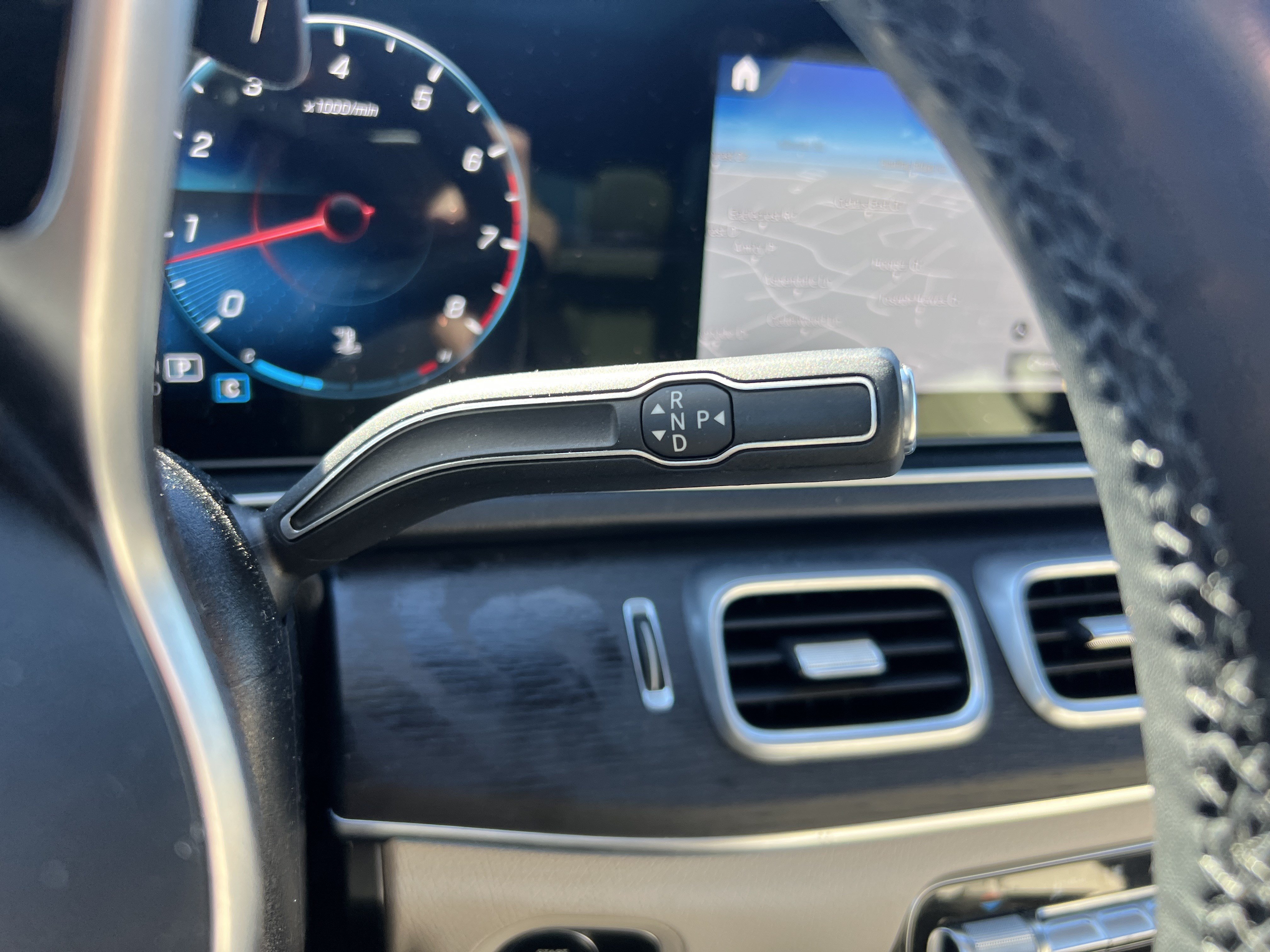 Used 2021 Mercedes-Benz GLE 350 4MATIC image 24