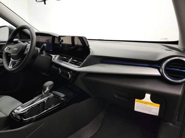 New 2026 Chevrolet Trax LT w/ LT Convenience Package FWD image 32