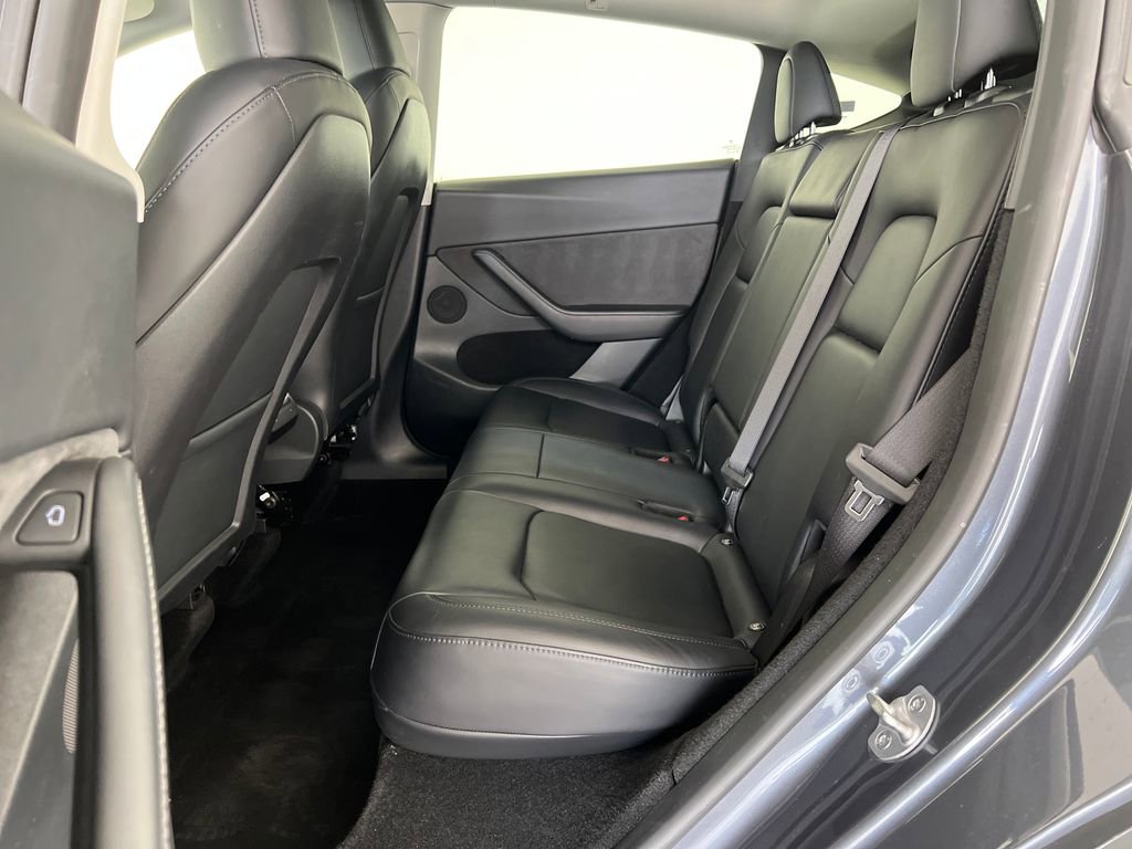 Used 2023 Tesla Model Y Long Range image 29