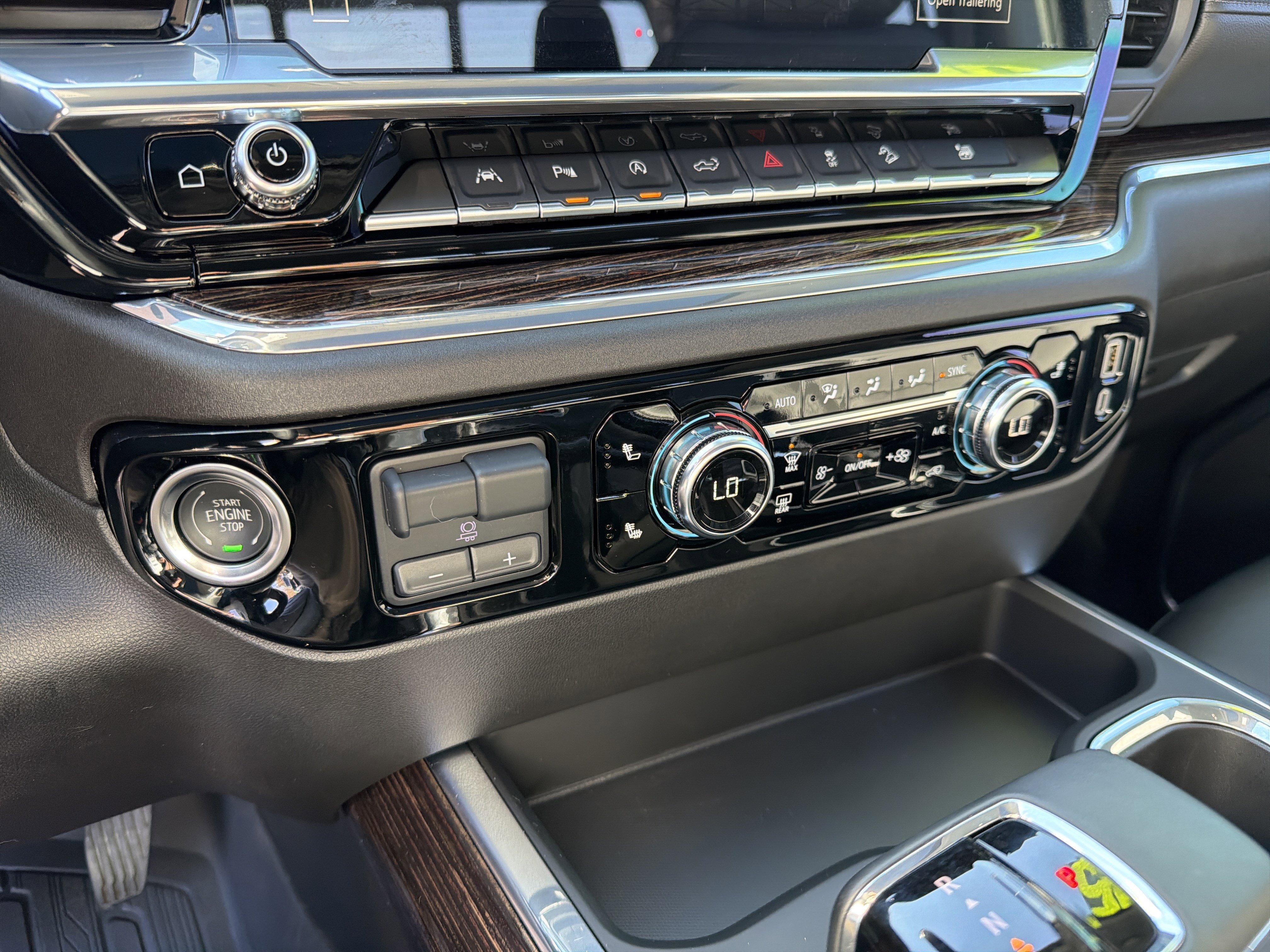 Used 2025 GMC Sierra 1500 Elevation w/ Elevation Premium Package image 8