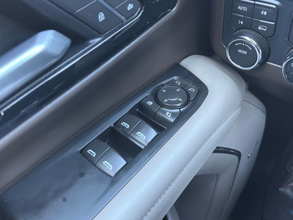 Used 2025 Chevrolet Tahoe LT w/ Comfort Package image 11