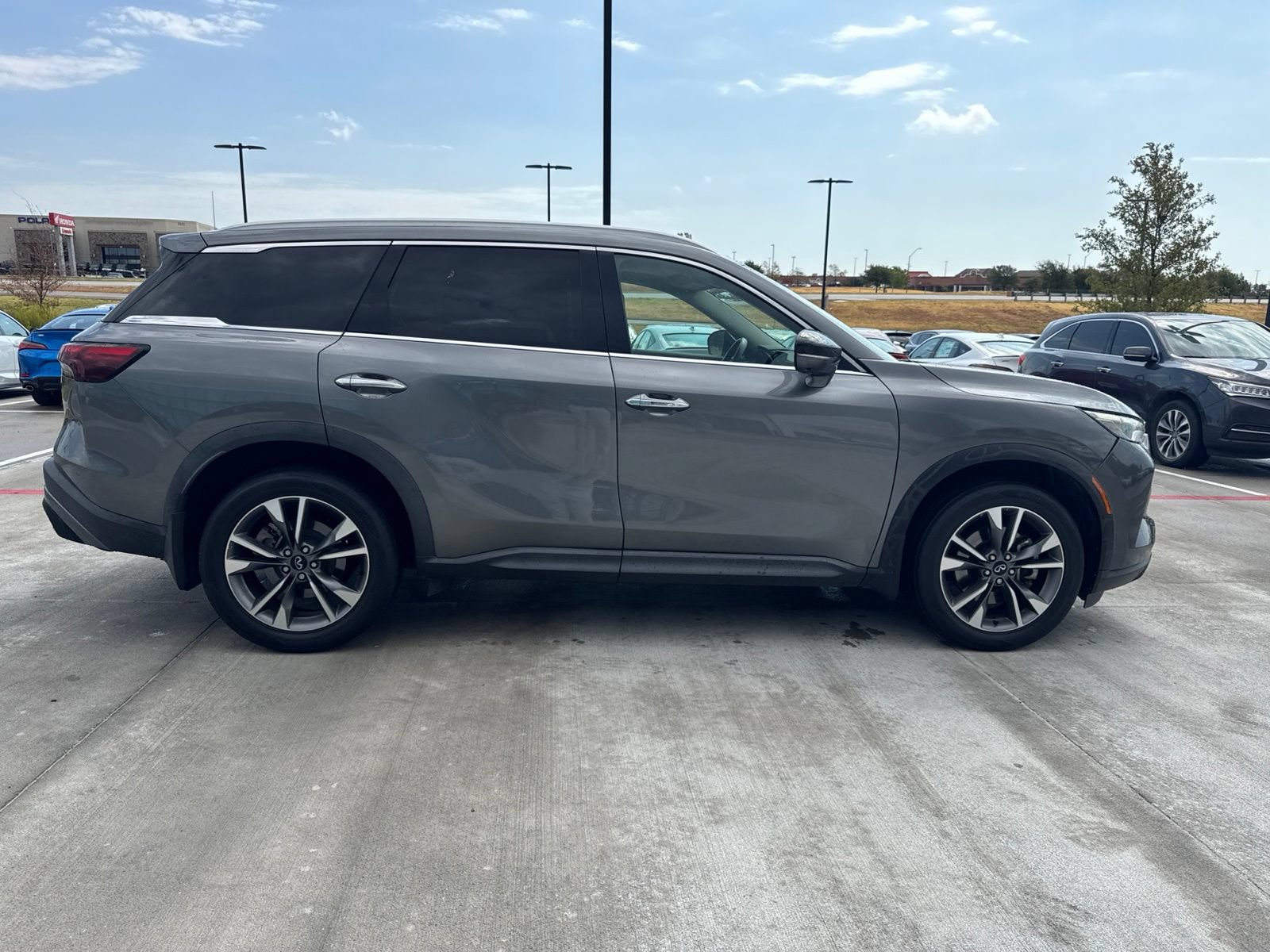 Used 2023 INFINITI QX60 Luxe w/ Cargo Package AWD/4WD image 6