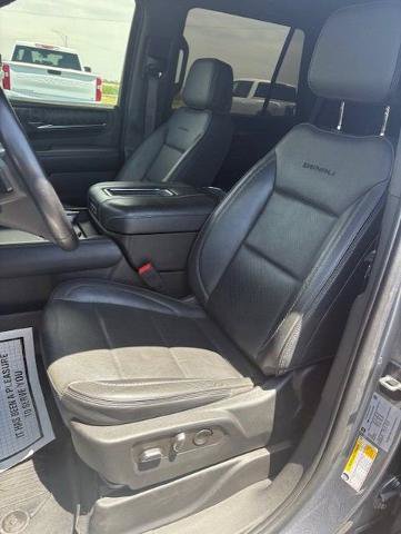 Used 2022 GMC Yukon Denali AWD/4WD image 9