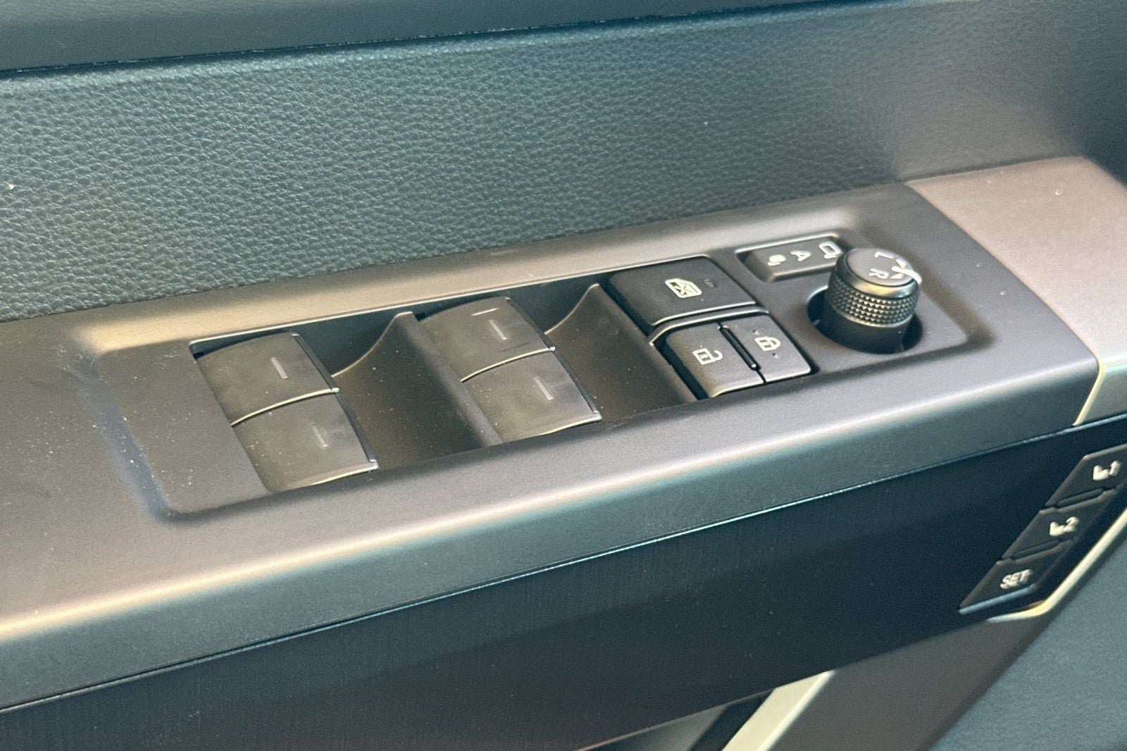New 2026 Toyota Tundra Platinum AWD/4WD image 13