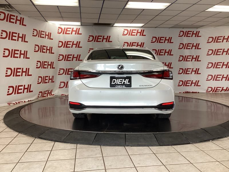 Used 2024 Lexus ES 300h w/ Accessory Package (Z1) FWD image 6