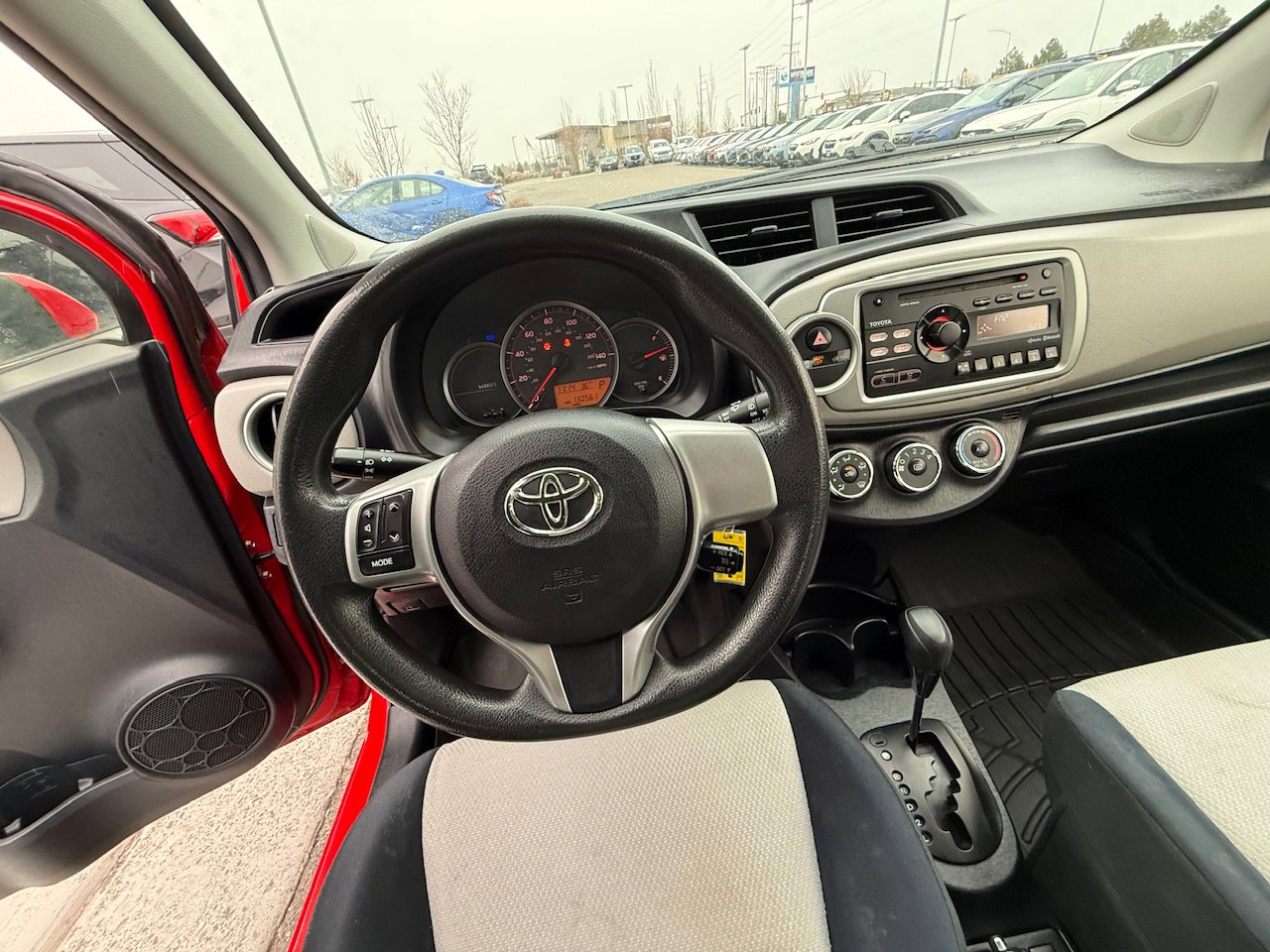 Used 2013 Toyota Yaris LE image 12