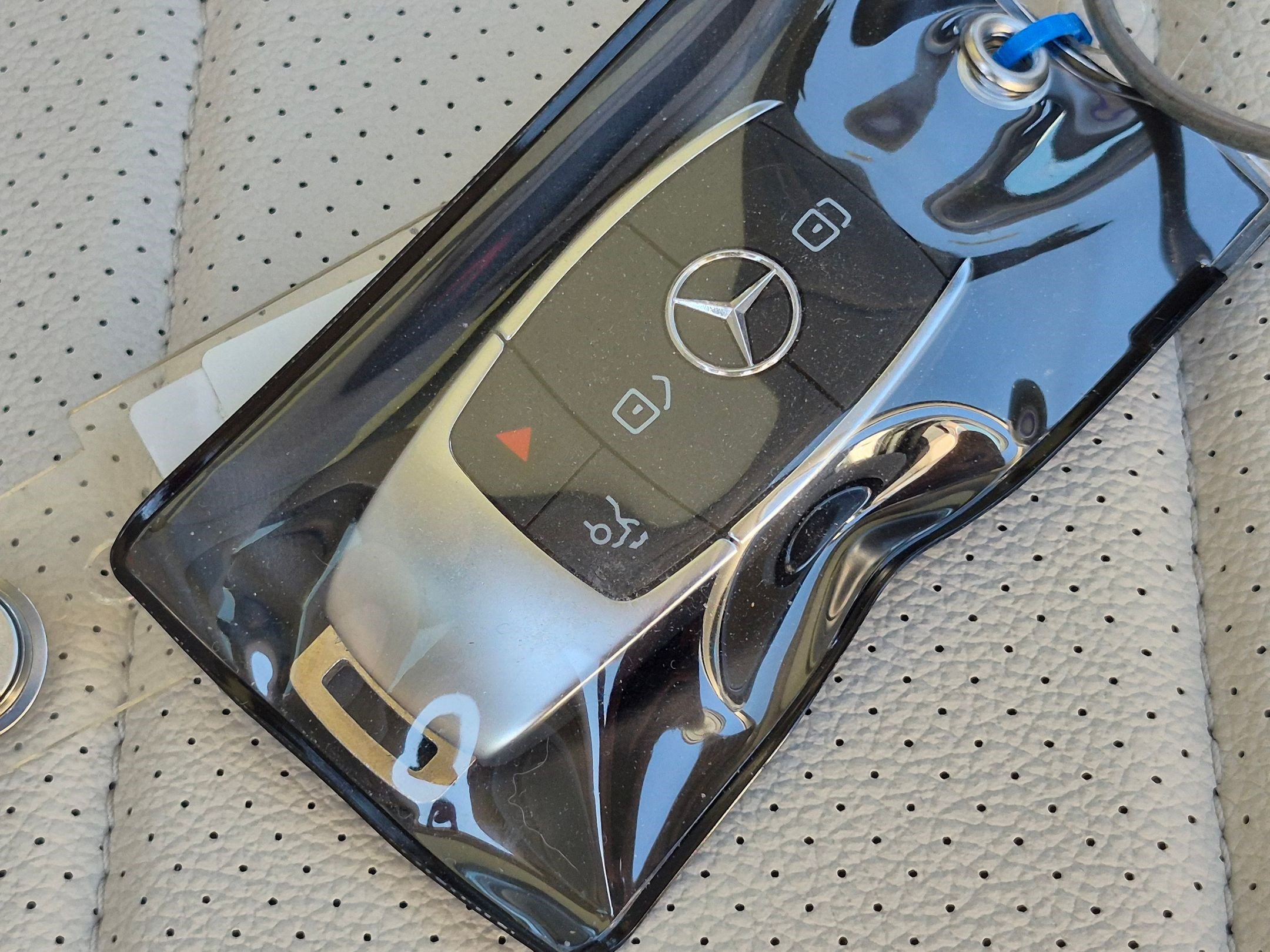 Certified 2025 Mercedes-Benz GLS 450 4MATIC image 39