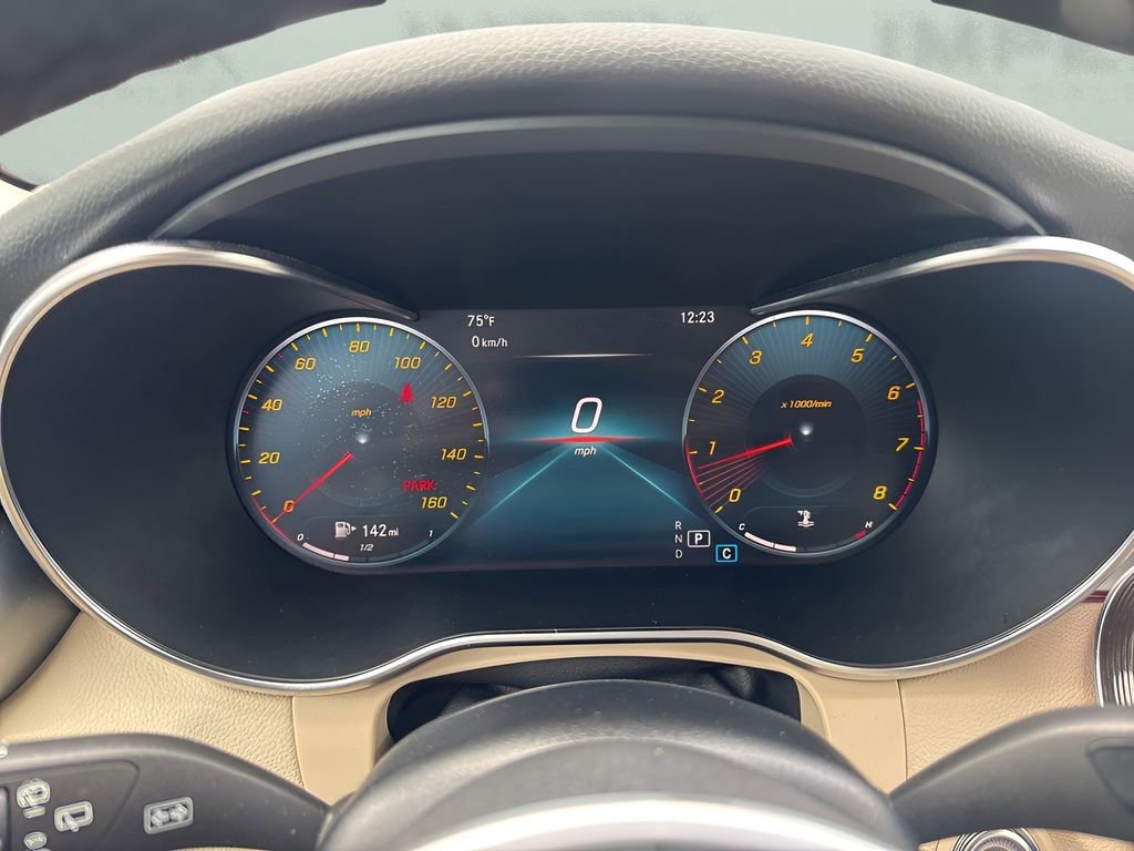 Used 2021 Mercedes-Benz GLC 300 4MATIC image 21