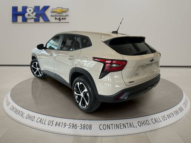 Used 2026 Chevrolet Trax RS w/ Driver Confidence Package FWD image 4