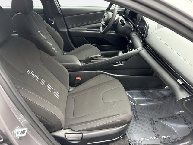 Used 2025 Hyundai Elantra Sport image 17