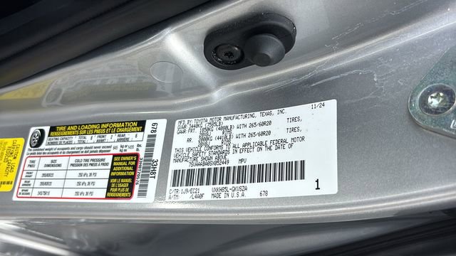 Used 2025 Toyota Sequoia SR5 w/ SR5 Premium Package AWD/4WD image 38