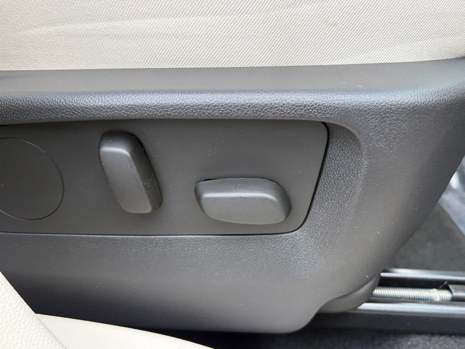Used 2023 Buick Envision Avenir AWD/4WD image 32