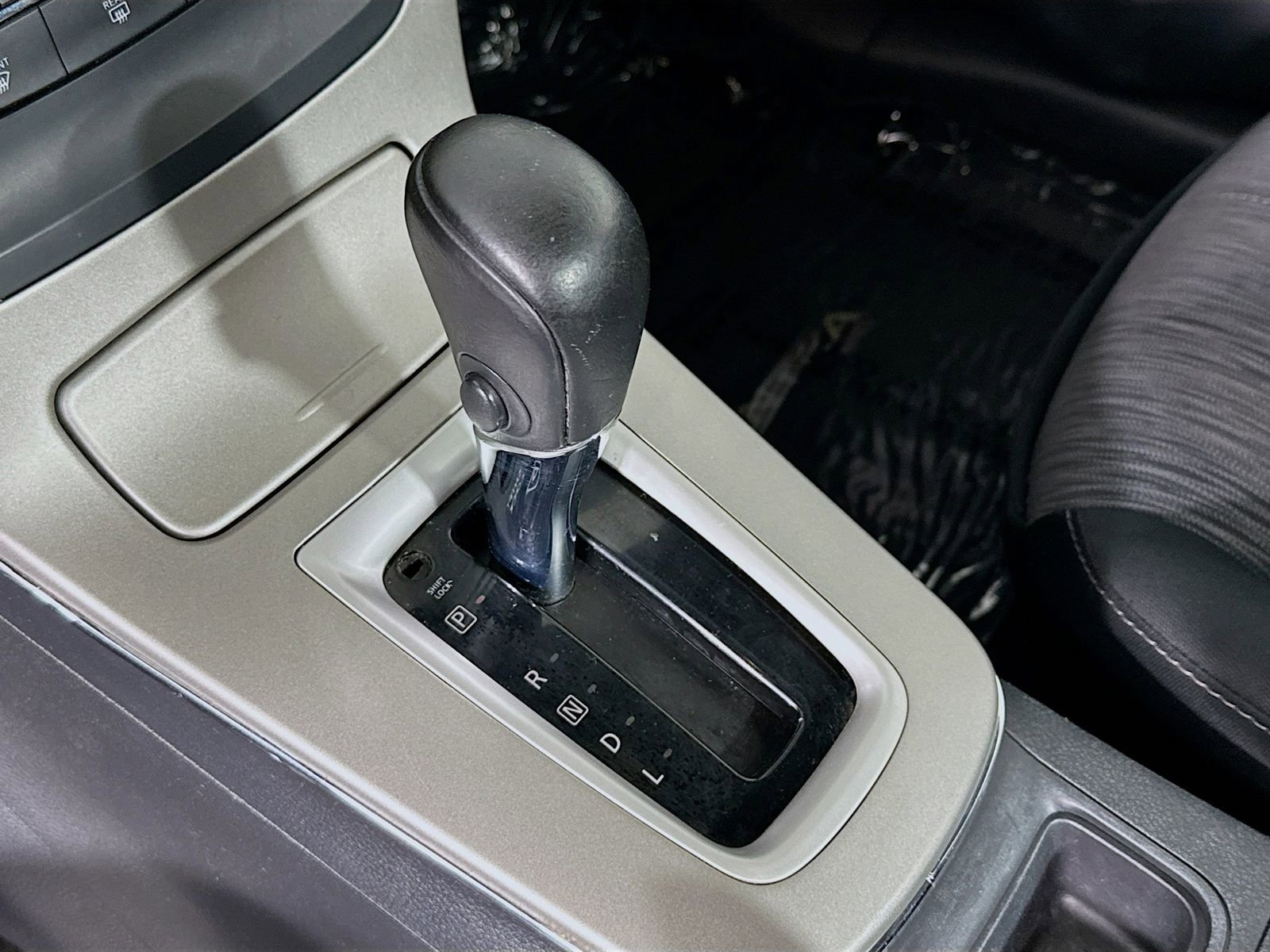 Used 2015 Nissan Sentra SV FWD image 16