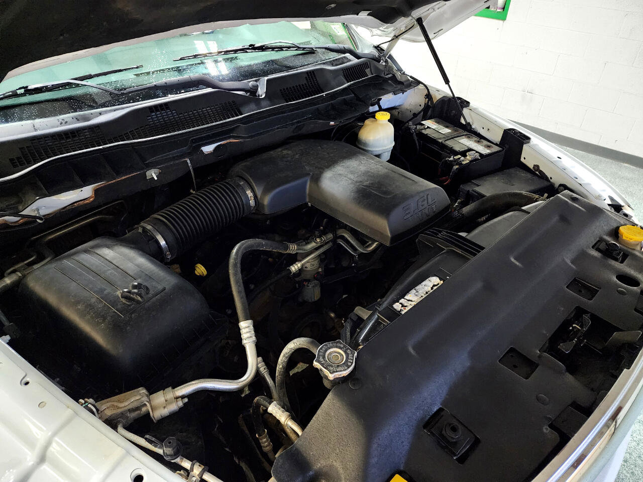 Used 2013 RAM 1500 Classic SLT w/ Premium Display Pkg image 34