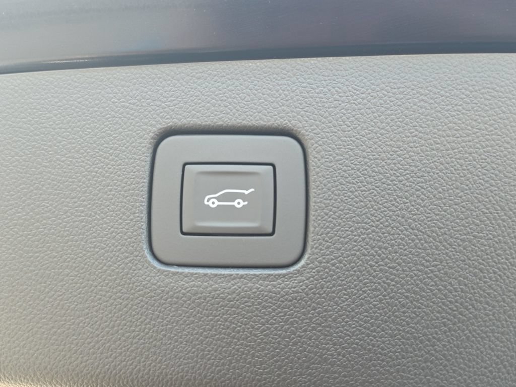 New 2026 Buick Envista Sport Touring FWD image 11