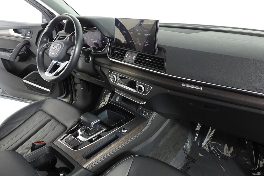 Used 2023 Audi Q5 2.0T Premium Plus w/ Premium Plus Package AWD/4WD image 13