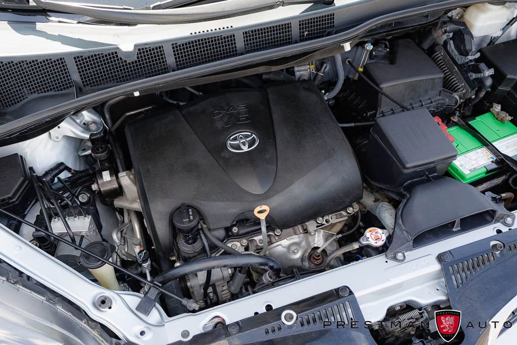 Used 2020 Toyota Sienna SE FWD image 43