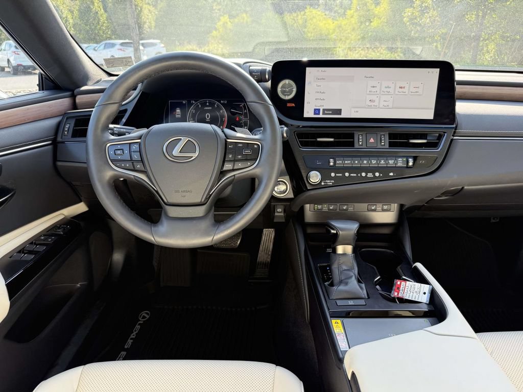 Used 2023 Lexus ES 350 w/ Premium Package FWD image 8