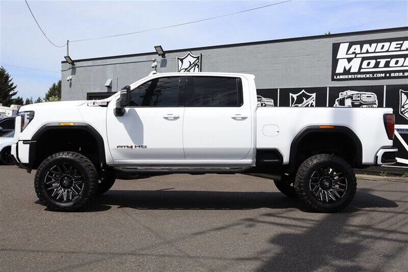 Used 2025 GMC Sierra 3500 AT4 AWD/4WD image 2