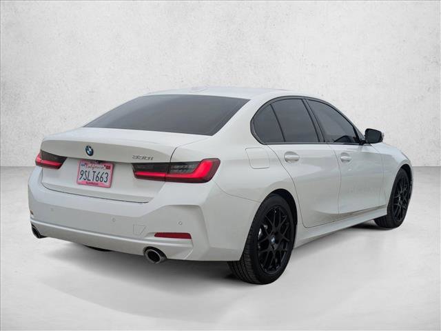 Used 2023 BMW 330i Sedan w/ Premium Package RWD image 5