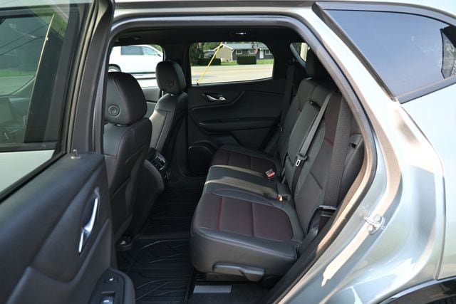 Used 2024 Chevrolet Blazer RS w/ Enhanced Convenience Package AWD/4WD image 24