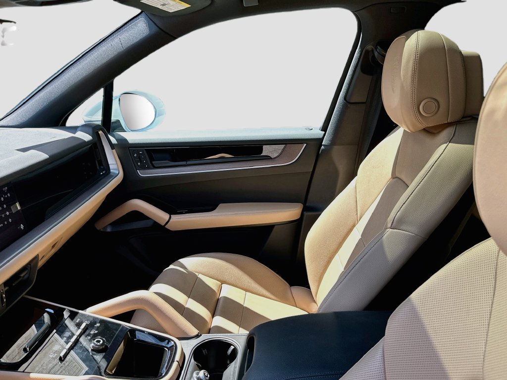 Certified 2026 Porsche Cayenne AWD/4WD image 26
