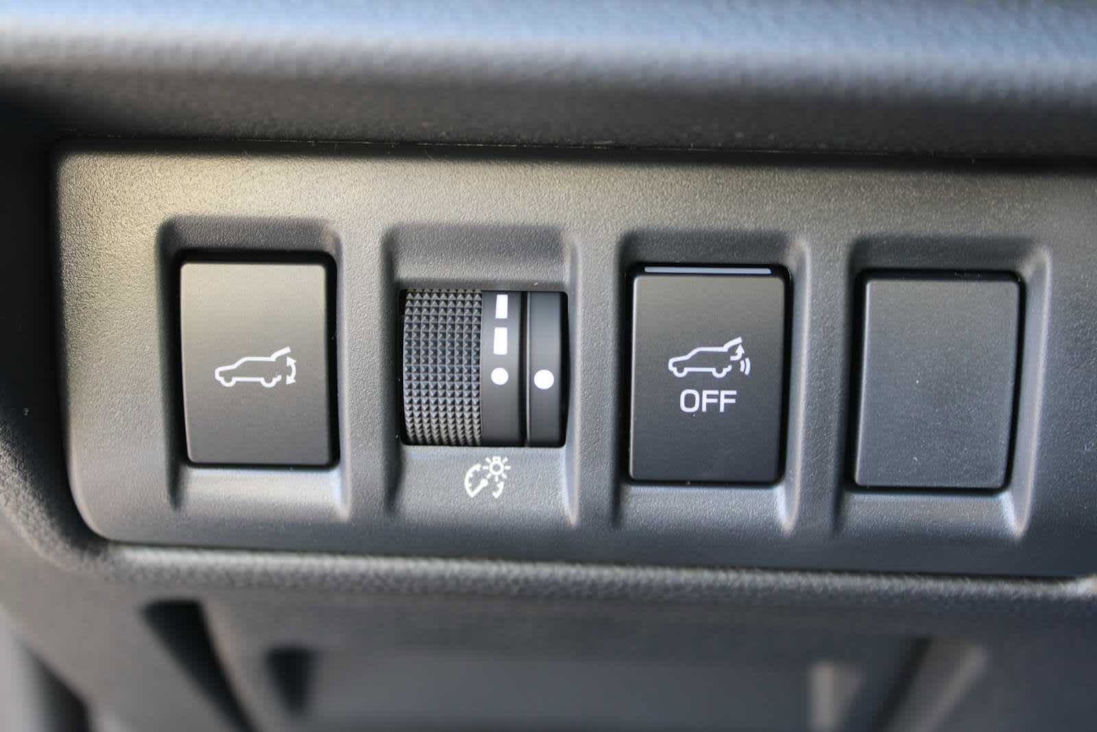 Used 2025 Subaru Outback Premium image 25