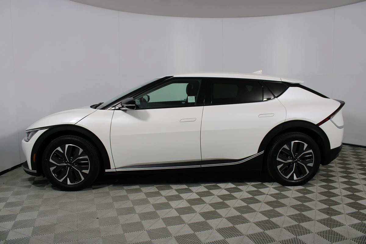 Used 2024 Kia EV6 Light RWD image 26