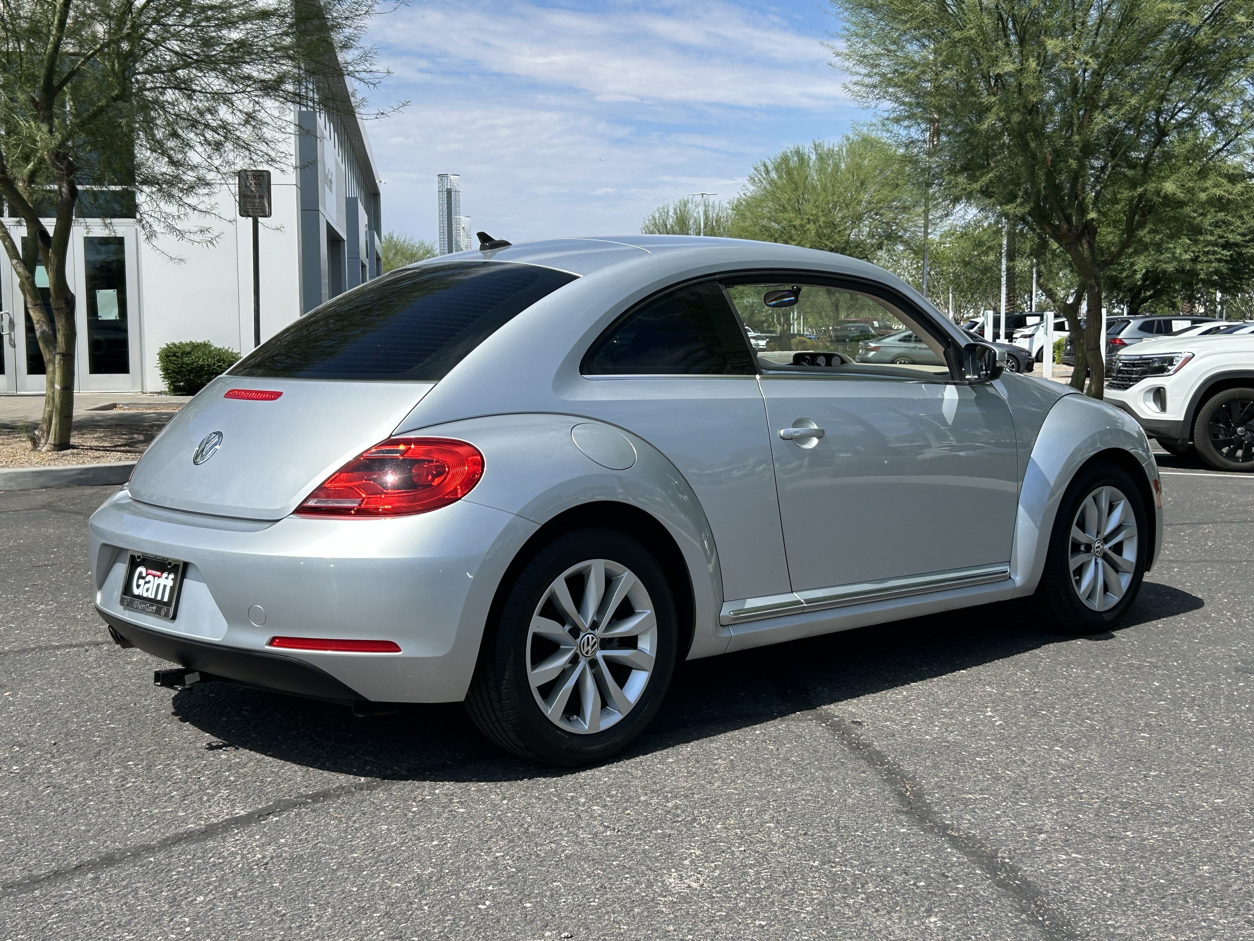 Used 2014 Volkswagen Beetle TDI FWD image 4