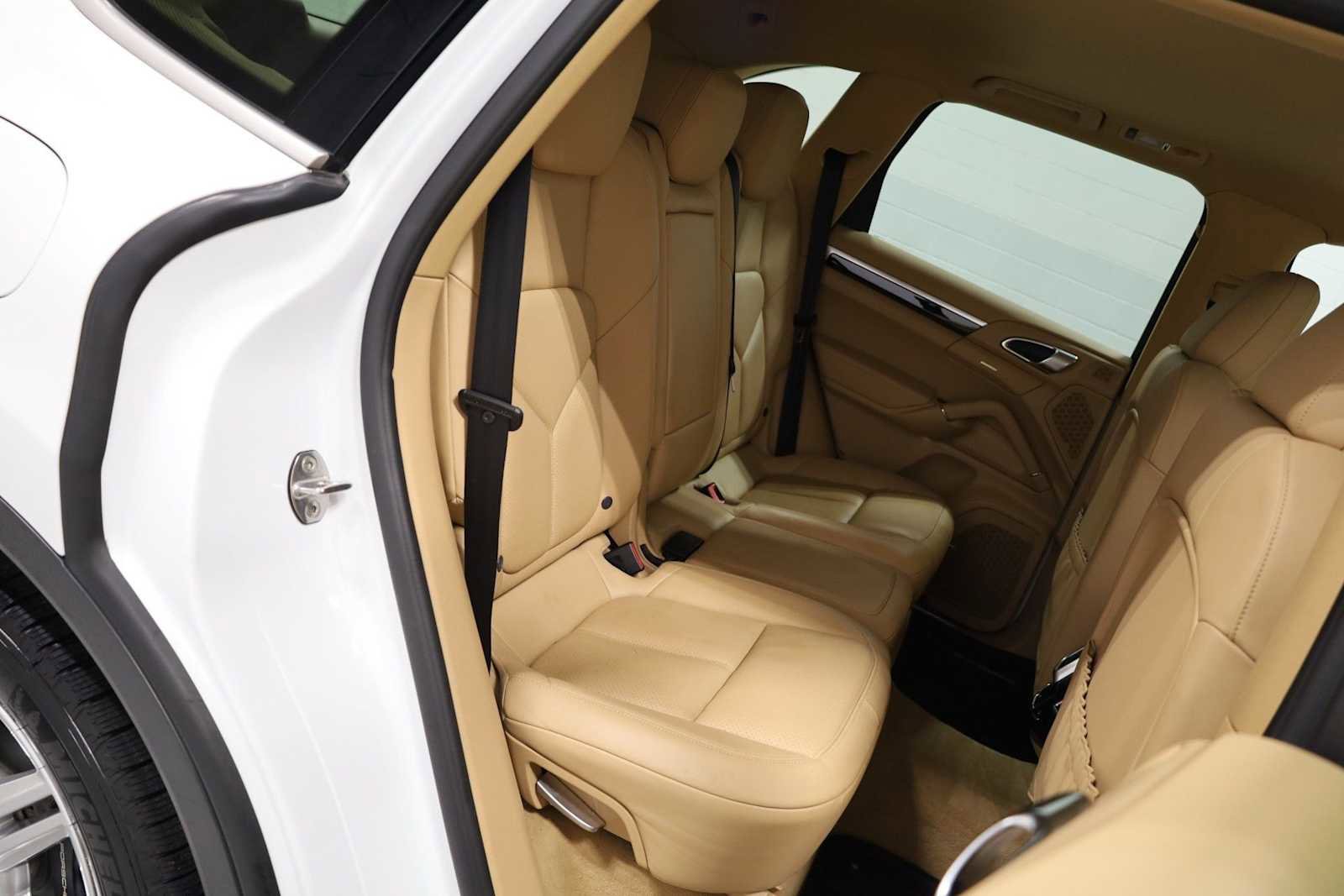 Used 2014 Porsche Cayenne AWD/4WD image 35
