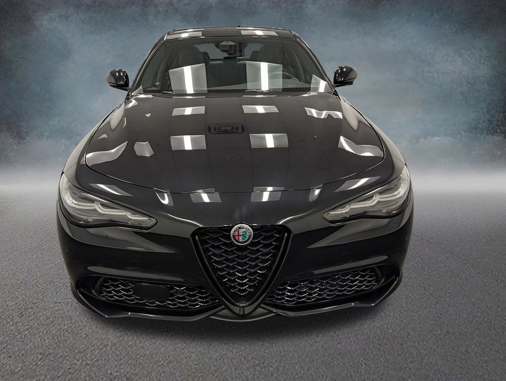 Used 2025 Alfa Romeo Giulia AWD w/ Driving Assist Package image 2