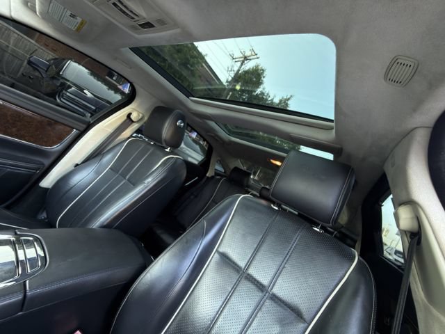 Used 2015 Jaguar XJ L Portfolio RWD image 25