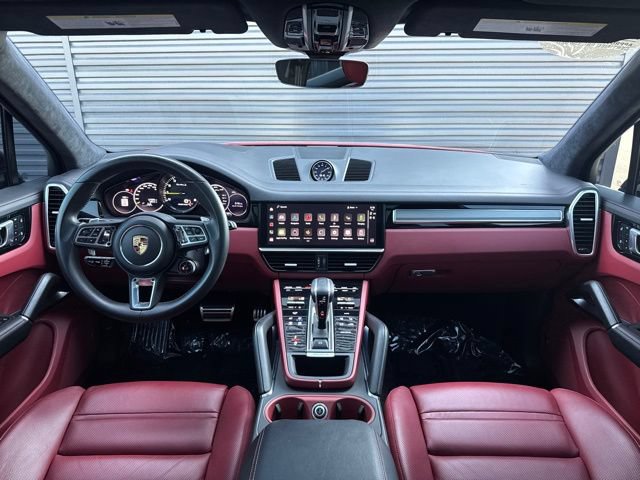 Used 2023 Porsche Cayenne Turbo S AWD/4WD image 17