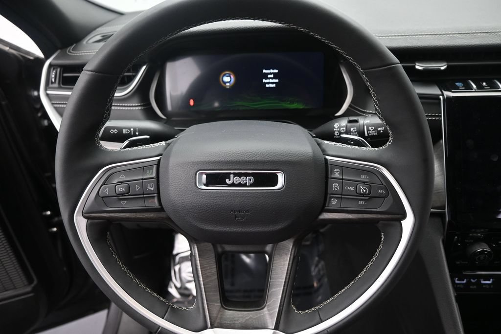 Used 2025 Jeep Grand Cherokee Limited 4xe AWD/4WD image 24